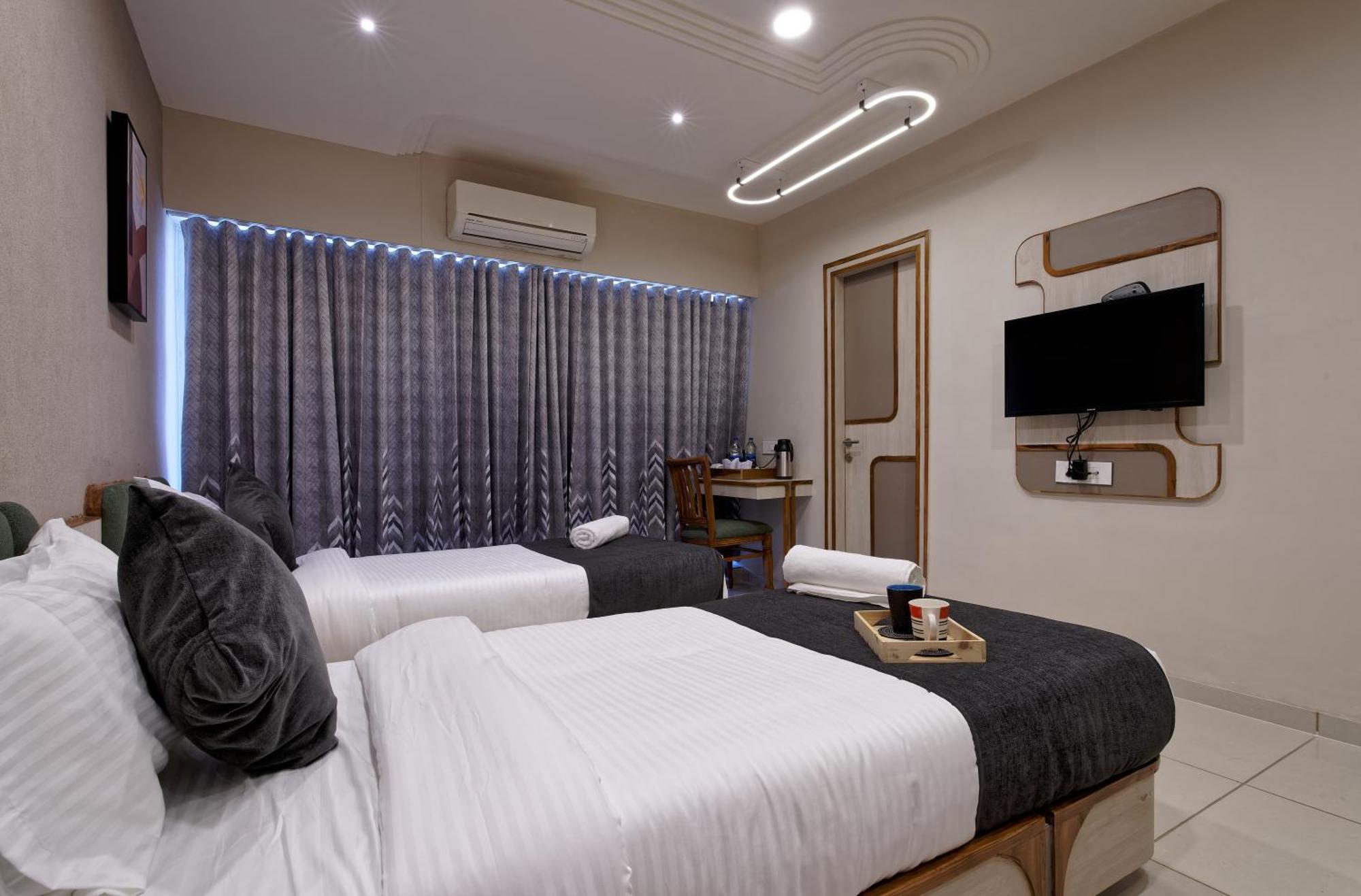 Exora Inn 아흐메다바드 외부 사진